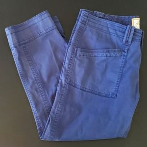 Aventura Capris pants, Navy blue, Size 8